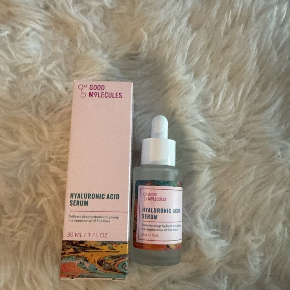Good Molecules Hyaluronic Acid Serum (1 fl oz) Hydrating, Plumping - NIB